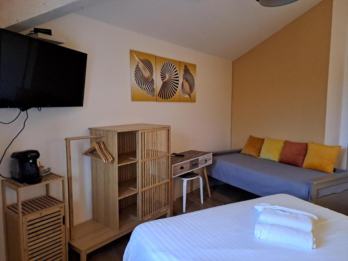 Hotel L'Auberge Canaulaise Lacanau Esterno foto